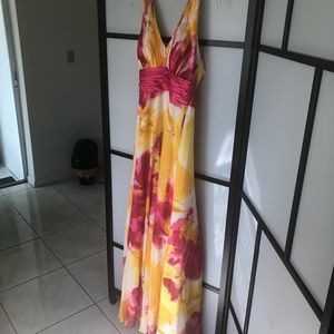 Camille La Vie Floral Halter Neck Dress Size 4
